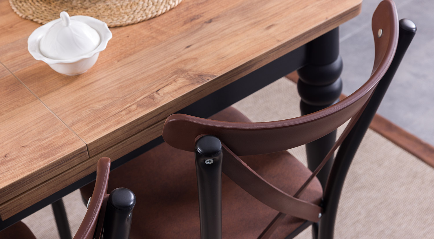 Masă Extensibilă Ege – Design Modern și Funcțional Masă Extensibilă Ege - Design Modern și Funcțional